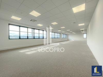 For rent Vitrolles 152 m2 Bouches du Rhone (13127) photo 4