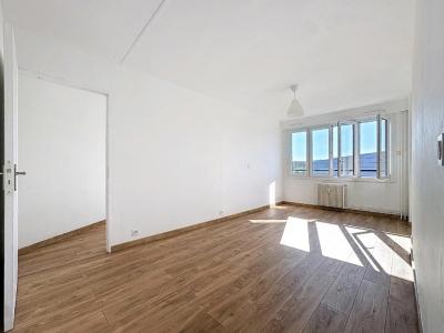 For sale Reims 2 rooms 42 m2 Marne (51100) photo 3