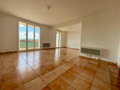 For rent Avignon 3 rooms 81 m2 Vaucluse (84000) photo 0