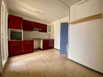 For rent Avignon 3 rooms 81 m2 Vaucluse (84000) photo 2