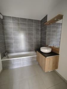 For rent Arbresle 3 rooms 60 m2 Rhone (69210) photo 4