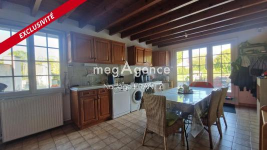 Annonce Vente 5 pices Maison Saint-jean-d'angely 17