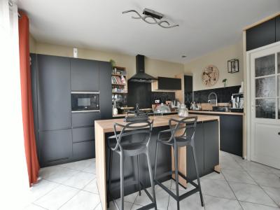 For sale 5 MIN CHOLET 5 rooms 126 m2 Maine et loire (49280) photo 3
