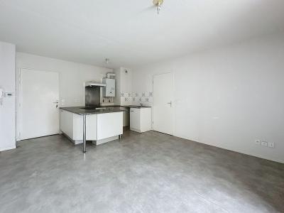 For sale 2 rooms 39 m2 Gironde (33150) photo 0