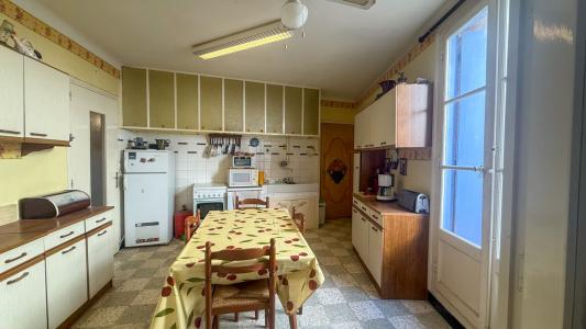For sale CENTRE VILLE PORT 5 rooms 135 m2 Herault (34140) photo 2