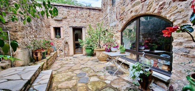 For sale PROCHE LAC DU SALAGOU 8 rooms 218 m2 Herault (34800) photo 2