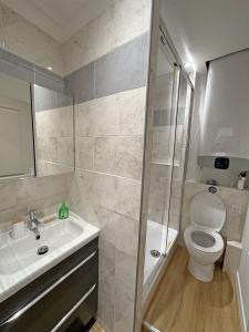 For sale proche centre ville 1 room 25 m2 Gard (30000) photo 2