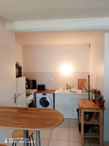 For sale CENTRE VILLE, PROCHE GARE 2 rooms 47 m2 Rhone (69210) photo 3