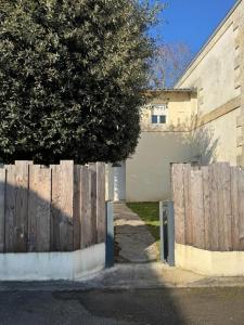 For rent Lugon-et-l'ile-du-carnay 4 rooms 73 m2 Gironde (33240) photo 0