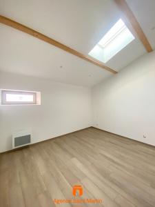 Louer Appartement 57 m2 Ancone