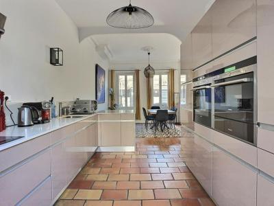 For sale Bordeaux 7 rooms 205 m2 Gironde (33000) photo 4