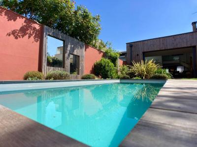 For sale Bordeaux 5 rooms 157 m2 Gironde (33800) photo 1