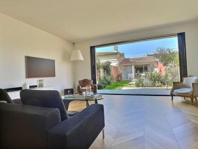 For sale Bordeaux 5 rooms 157 m2 Gironde (33800) photo 2