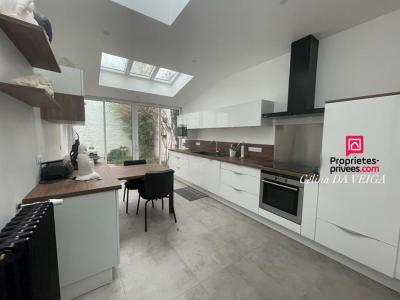 For sale Amiens 7 rooms 145 m2 Somme (80000) photo 0
