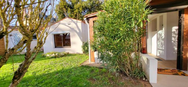For sale Houmeau 4 rooms 90 m2 Charente maritime (17137) photo 1