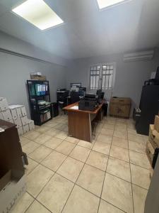 For sale Marseille-14eme-arrondissement 657 m2 Bouches du Rhone (13014) photo 3