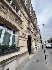 For sale Courbevoie 2 rooms 50 m2 Hauts de Seine (92400) photo 0