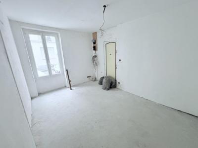 Acheter Appartement Paris-18eme-arrondissement 493500 euros