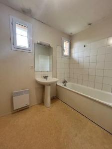 For sale Avignonet-lauragais 4 rooms 75 m2 Haute garonne (31290) photo 3