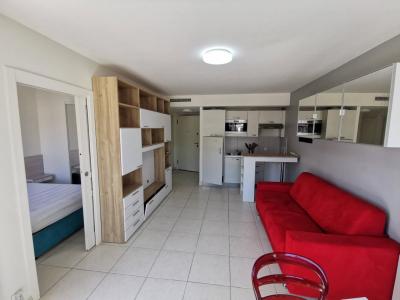 Louer Appartement Juan-les-pins 890 euros
