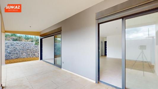 For sale Saint-pierre 4 rooms 104 m2 Reunion (97410) photo 0
