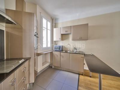 Louer Appartement 42 m2 Paris-18eme-arrondissement