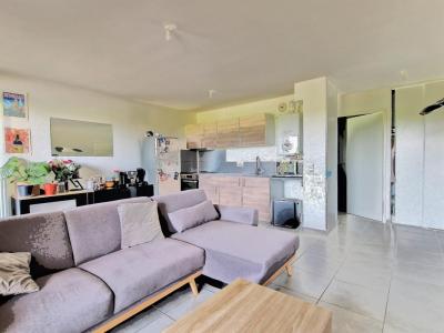 For sale Saint-priest 3 rooms 58 m2 Rhone (69800) photo 2