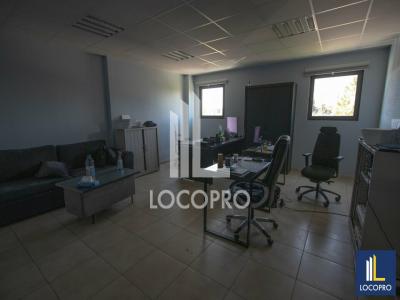 For rent Milles 225 m2 Bouches du Rhone (13290) photo 4