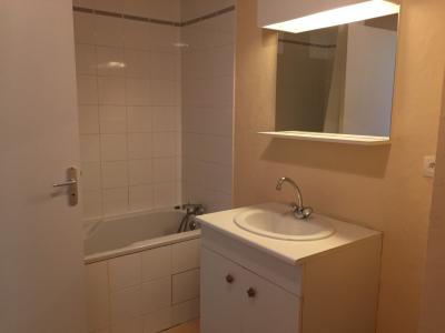 Louer Appartement Saint-etienne-de-montluc 766 euros