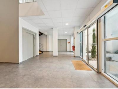 For sale Bron 348 m2 Rhone (69500) photo 4