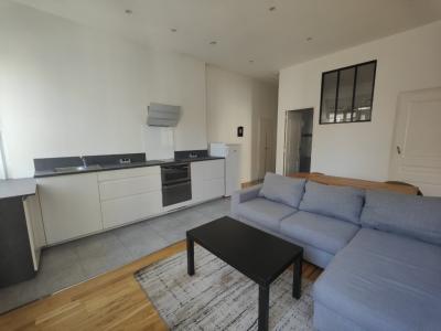 For rent Lyon-2eme-arrondissement 3 rooms 52 m2 Rhone (69002) photo 0