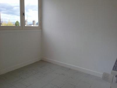 For rent Clermont-ferrand 2 rooms 43 m2 Puy de dome (63000) photo 3