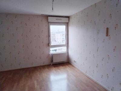 For sale MERMOZ 4 rooms 85 m2 Rhone (69008) photo 4