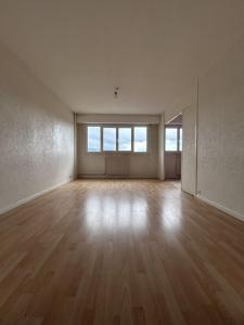 For sale CENTRE VILLE 2 rooms 52 m2 Loire (42700) photo 2