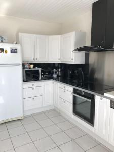 For sale ALS ST AMBROIX 8 rooms 105 m2 Gard (30340) photo 4