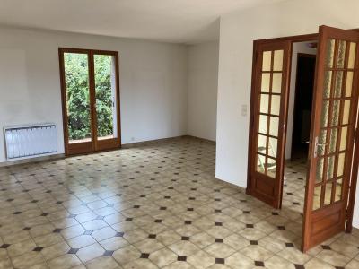 For sale QUARTIER RSIDENTIEL 6 rooms 106 m2 Gard (30500) photo 2
