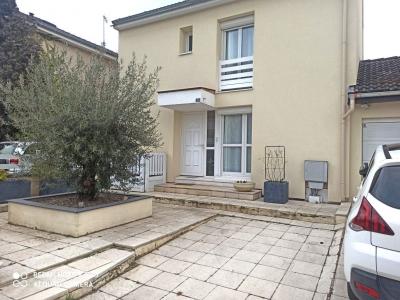 For sale 6 rooms 109 m2 Loire (42160) photo 0