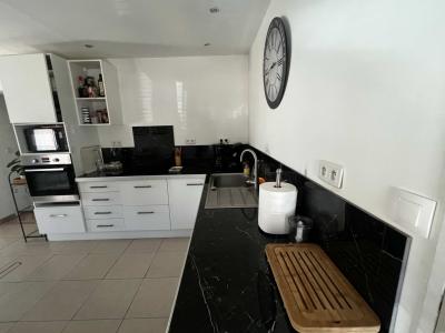 For sale AXE NIMES   MONTPELLIER 10 rooms 229 m2 Gard (30540) photo 1