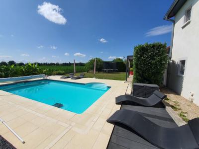 For sale 5 rooms 112 m2 Ain (01320) photo 1