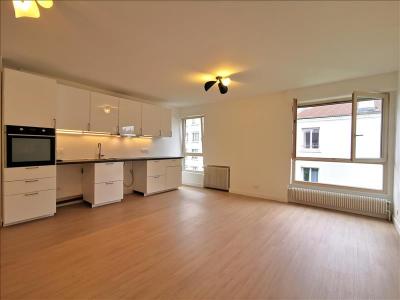 For rent Issy-les-moulineaux 4 rooms 75 m2 Hauts de Seine (92130) photo 0