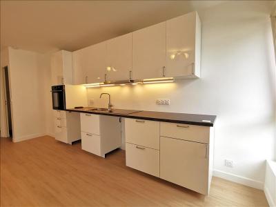 For rent Issy-les-moulineaux 4 rooms 75 m2 Hauts de Seine (92130) photo 2