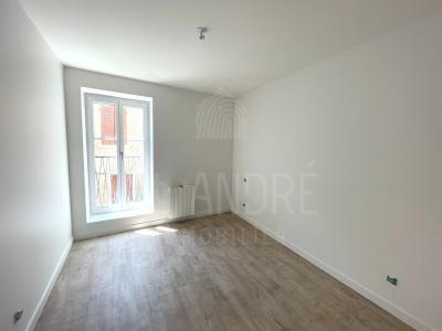 Louer Appartement 55 m2 Arzay