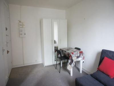 Louer Appartement 17 m2 Paris-17eme-arrondissement