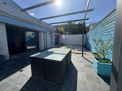 For sale Tours 5 rooms 254 m2 Indre et loire (37000) photo 2