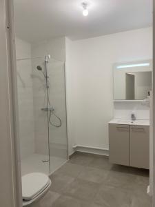 For rent Angers 2 rooms 40 m2 Maine et loire (49000) photo 2