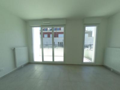 For rent Ozoir-la-ferriere 3 rooms 64 m2 Seine et marne (77330) photo 2