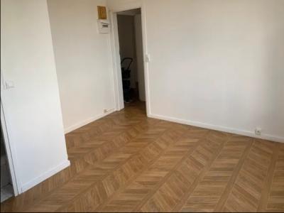 For rent Chanteloup-les-vignes 1 room 16 m2 Yvelines (78570) photo 2