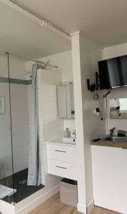 For rent Neuilly-sur-seine 1 room 14 m2 Hauts de Seine (92200) photo 1