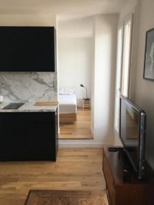 For rent Garenne-colombes 2 rooms 32 m2 Hauts de Seine (92250) photo 0