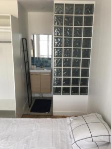 For rent Garenne-colombes 2 rooms 32 m2 Hauts de Seine (92250) photo 1